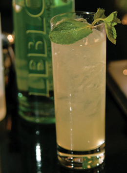 0607cocktail Leblon Classic Caipirinha
