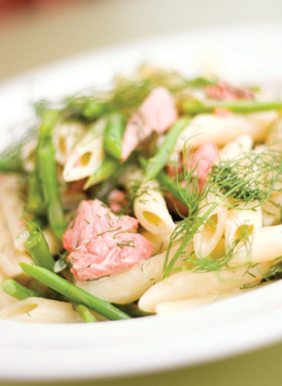 0907recipe Salmon Penne with Asparagus, Dill and Sour Cream