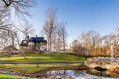  6489 John S Mosby Hwy  Middleburg, VA 20117