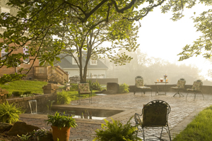 Carriage House Inn