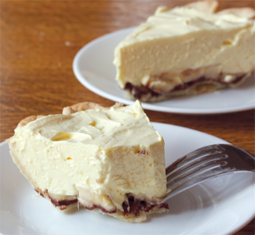 creamy banana black-bottom pie