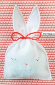 Bunny Candy Pouch Click photo to find more awesome projects and the complete list of instructions. (Photo courtesy: mermag.blogspot.com)