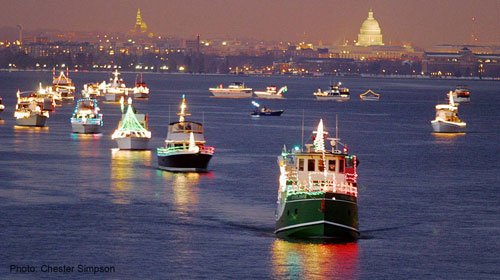 Boat_Parade_with_Capitol_WITH_CREDIT_Chester_Simpson